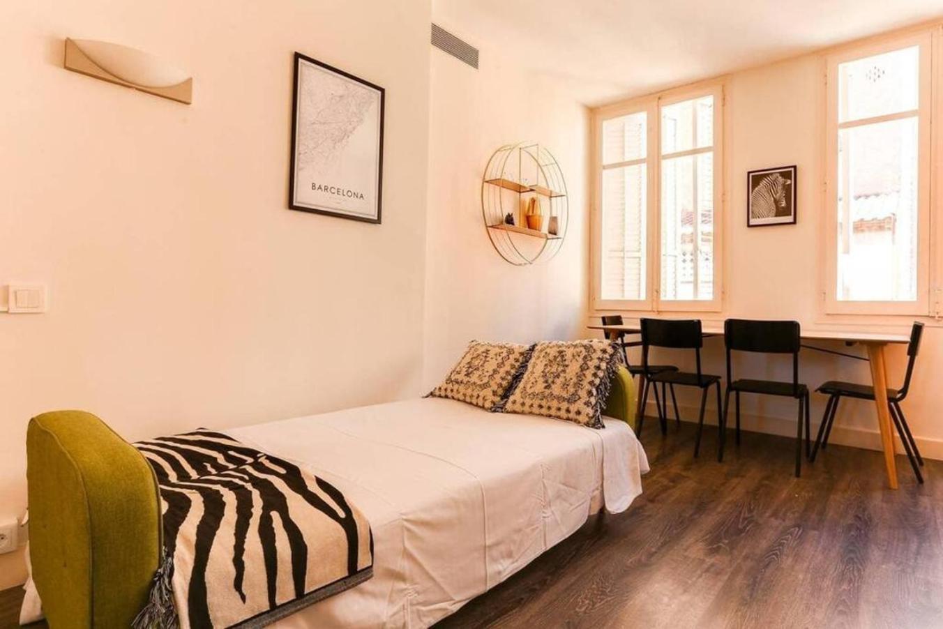 Stylish 2 Bdr In Trendy Gracia Apartment